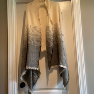 Black & Ivory Wrap